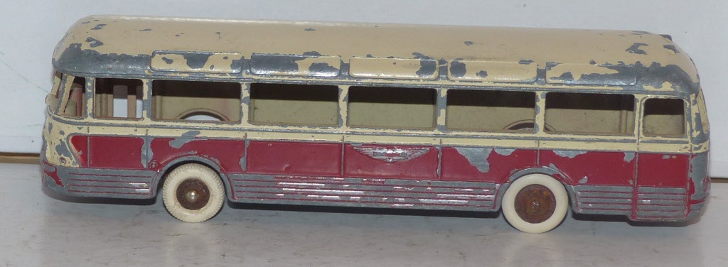 Dinky Toys F N°29 – Autocar Chausson – Échelle 1/50 – Bleu – Repeint En Boîte
