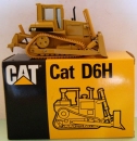 d11 2 CONRAD TRACTEUR A CHAINES CAT