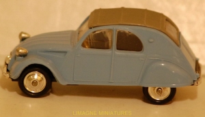 r11 58 norev citroen 2cv az luxe ref 56 (copier)_20160522151540