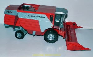 r13 66 britains moissonneuse massey ferguson 7200 ref 00054