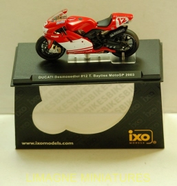 s8 98 ixo ducati desmodeci moto gp 2003 t bayliss rab068