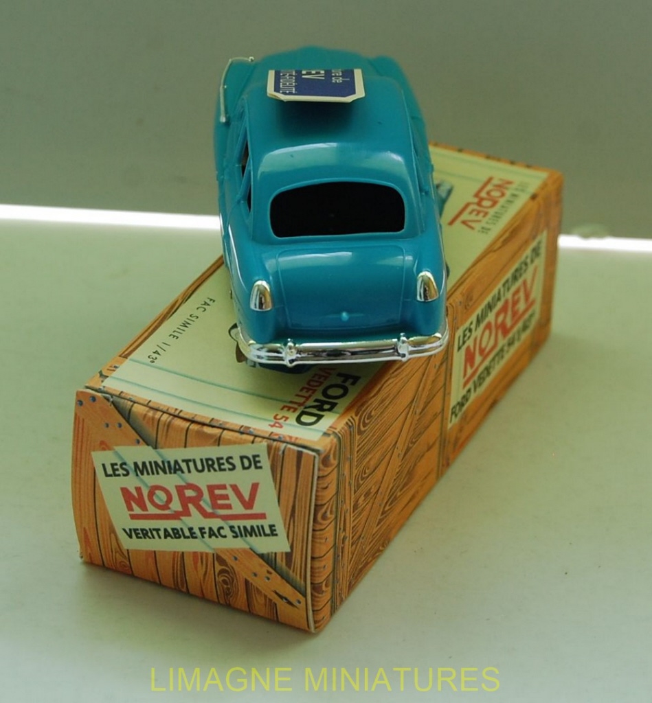 Ford Vedette 54 ambulance les miniatures de NOREV made in